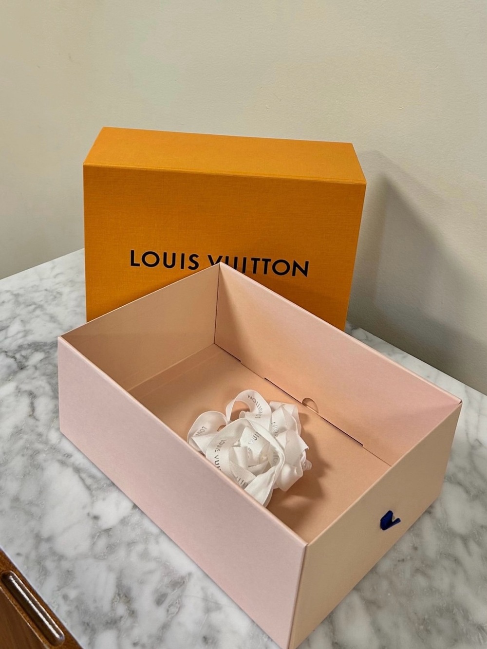 Empty Louis Vuitton Designer Box - Picture 7 of 8